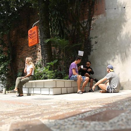 Charlie Palace Hostel เมเดยิน ภายนอก รูปภาพ