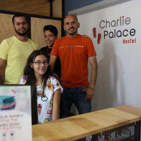 Charlie Palace Hostel เมเดยิน ภายนอก รูปภาพ