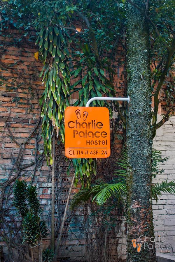 Charlie Palace Hostel เมเดยิน ภายนอก รูปภาพ